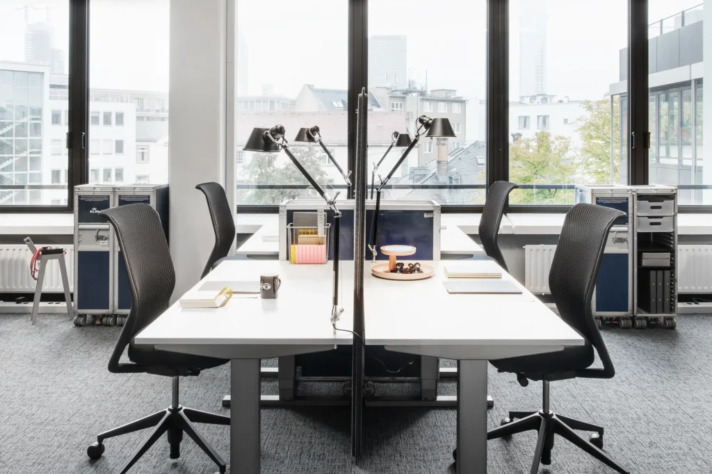 office desk, city centre office, ergonomic chair, acoustic features